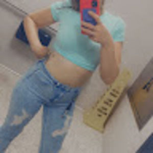 Meet your Posher, Caitlin